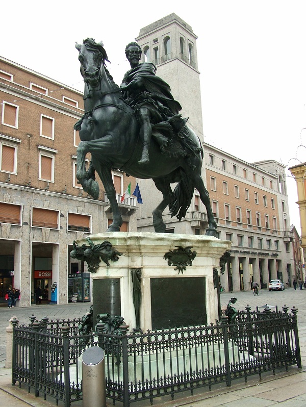 francesco-mochi-monumento-alessandro-farnese-bronzo-piacenza-piazza-cavalli