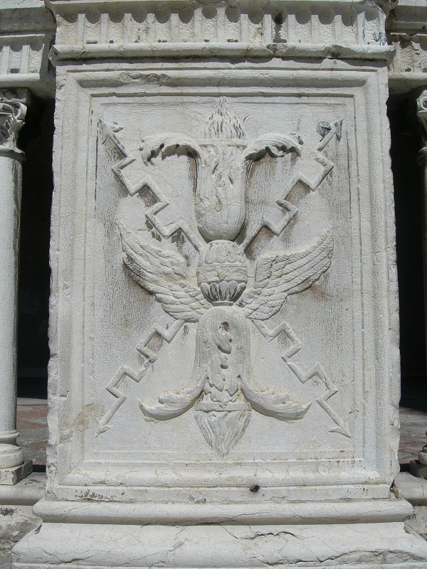 verona-loggia-del-consiglio-balaustra-saetta