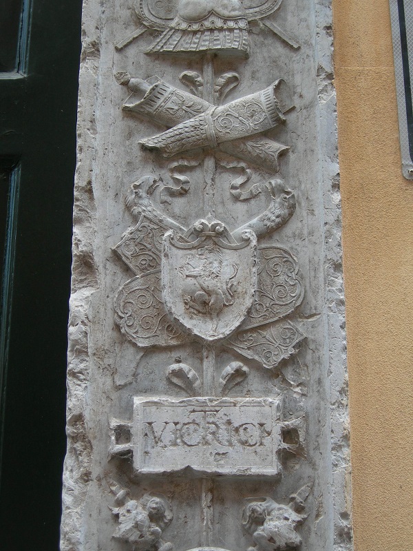 verona-palazzo-zavarise-tabula-iscrizione-victrici