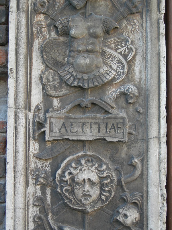 verona-palazzo-da-monte-tabula-iscrizione-laetitiae