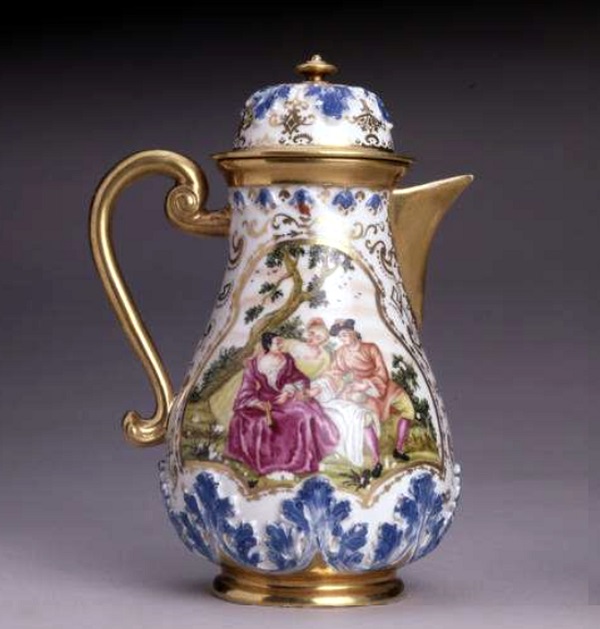 caffettiera-porcellana-meissen-1720-auffenwerth-1725-londra-british-museum