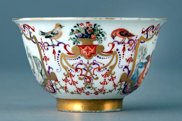 tazza-porcellana-meissen-1725-siglata-ae/w-anna-elisabeth-wald-elisabeth-saw-sabina-auffenwerth