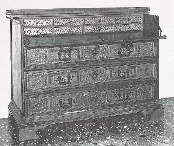 cassettone-intarsiato-verona-xvii-secolo