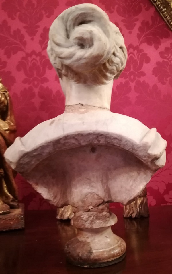 busto-femminile-marmo-xviii-secolo