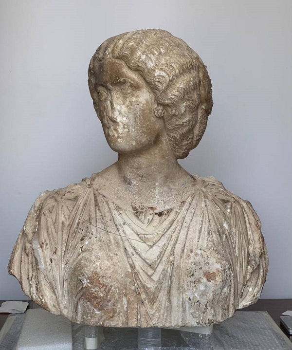 busto-femminile-crispina-marmo-ii-secolo-dc-soprintendenza-reggio-calabria-vibo-valentia