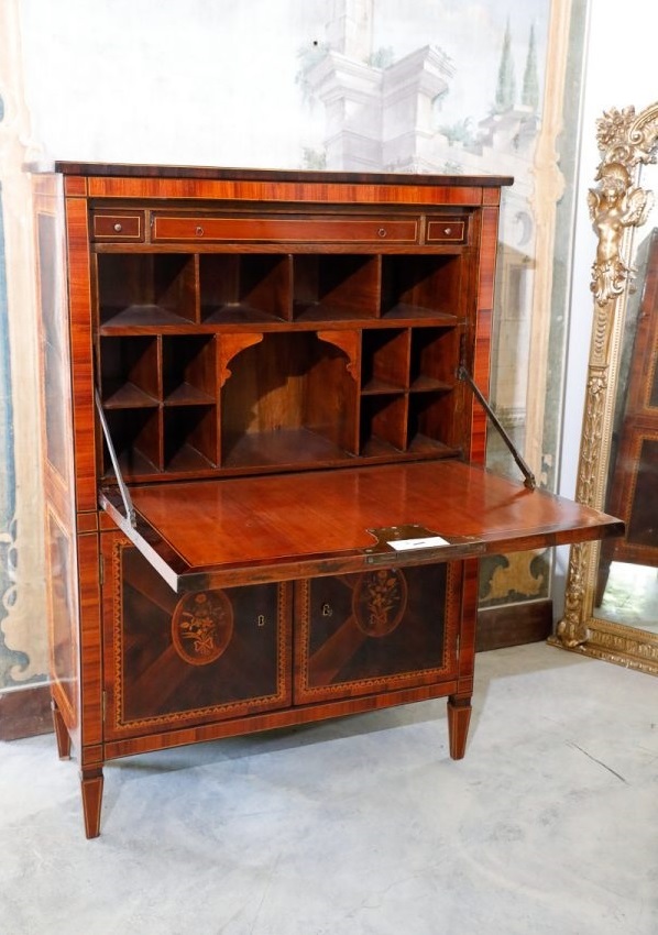 secretaire-neoclassico-intarsiato-marche