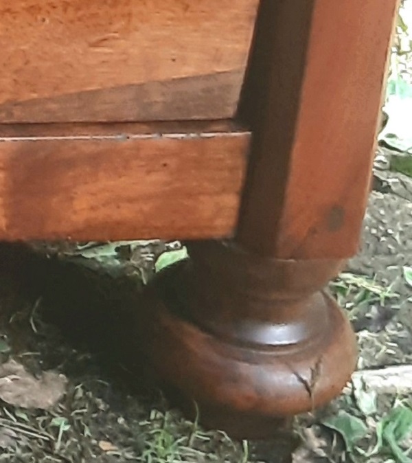 cassettone-noce-emilia-xix-secolo