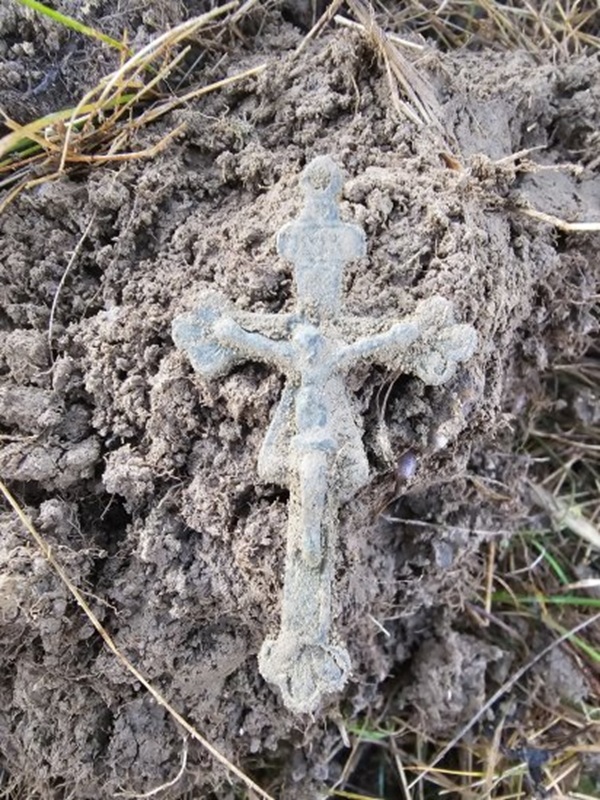 croce-da-pellegrinaggio-lega-metallica-santuario-mariazell-austria-xviii-secolo
